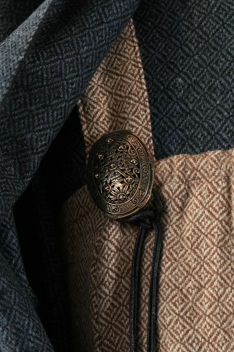 9e eeuwse Viking schildpad broche, Borrestijl, brons, prijs per stuk - Image 6