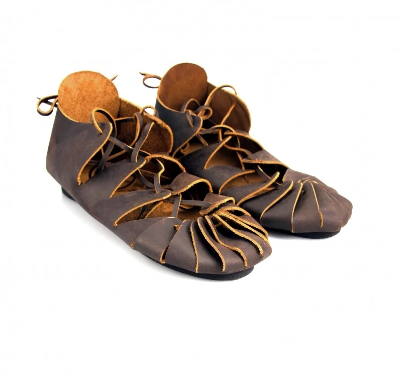 Leren sandalen, ijzertijd, bruin