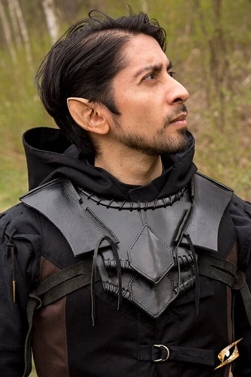 Dark Elf gorget - Image 2