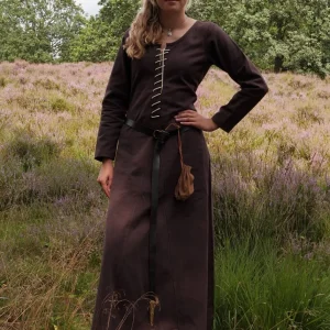 Cotehardie Christina, bruin