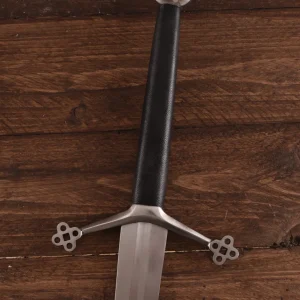 Claymore MacKenzie, semi-scherp