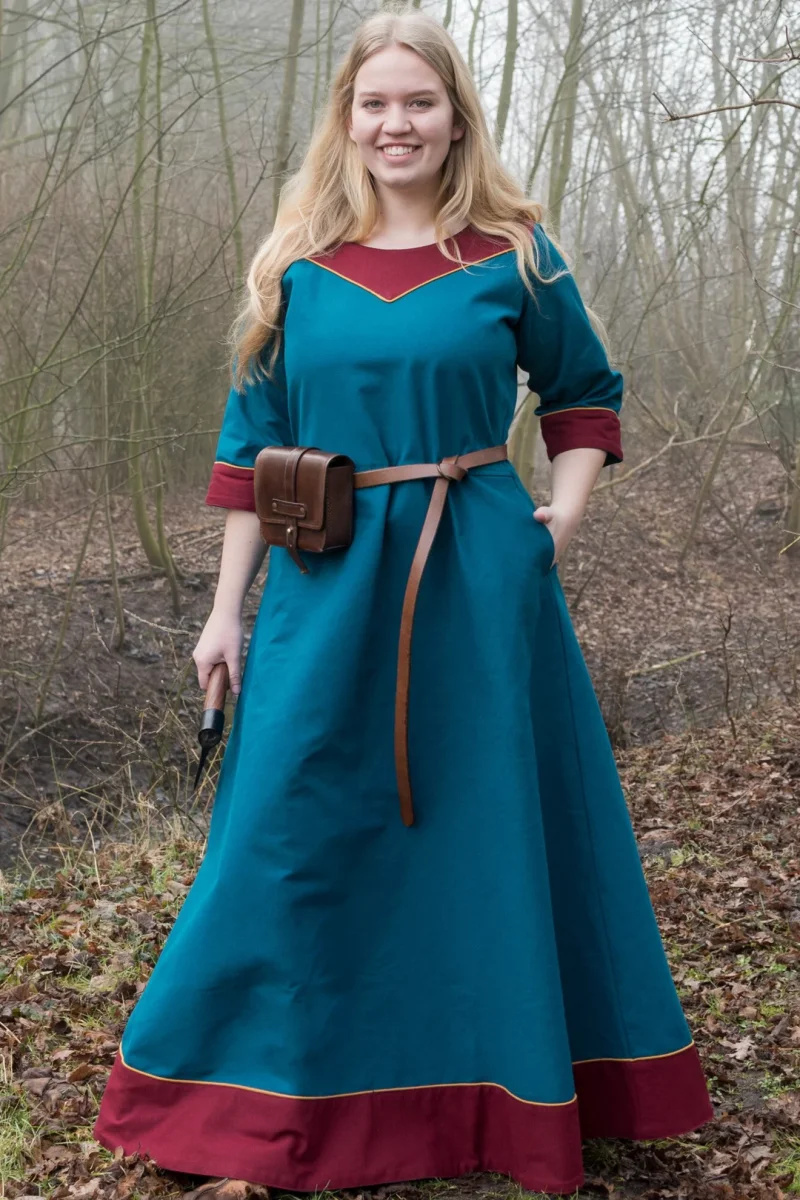 (Vroeg) Middeleeuwse jurk Gesine, blauwgroen-rood - Image 2