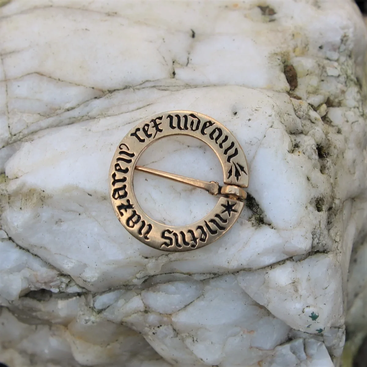 Middeleeuwse ringbroche, brons - Image 5